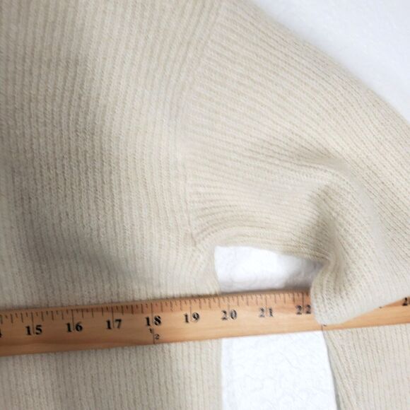 GAP Cashsoft Crew Ivory Sweater Women Small S Cream Comfort NWT MSRP $69.99 - Picture 7 of 9